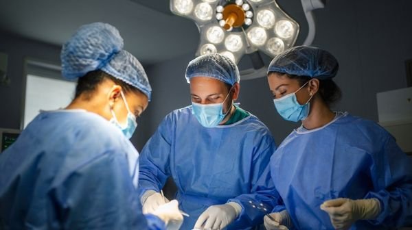 Best Piles Doctors in Vadodara: How to Choose the Right One